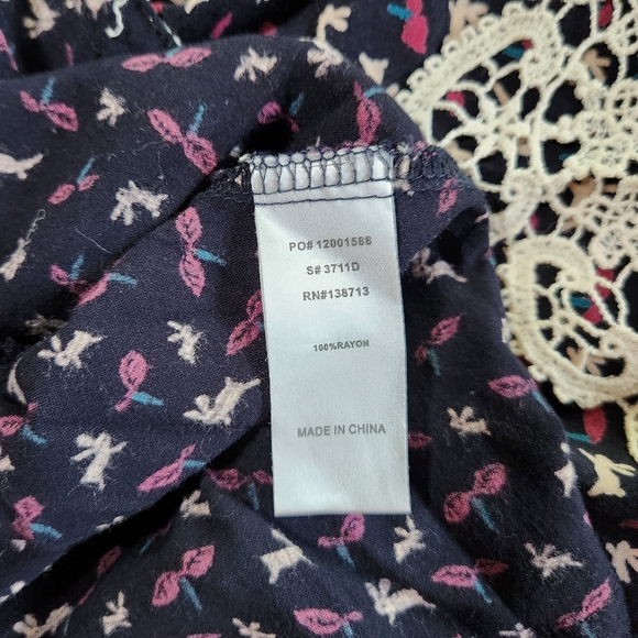 Doe and Rae Bunny Pattern dress - Picture 10 of 12